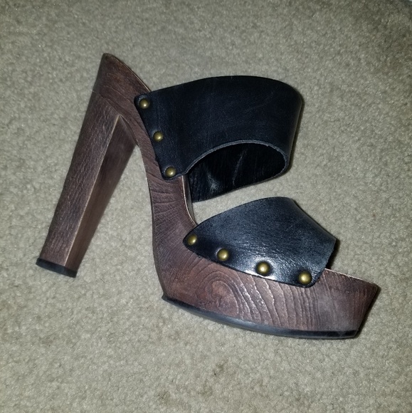 💸SOLD💸 Siren Leather & Wooden Block Platform - Picture 3 of 4